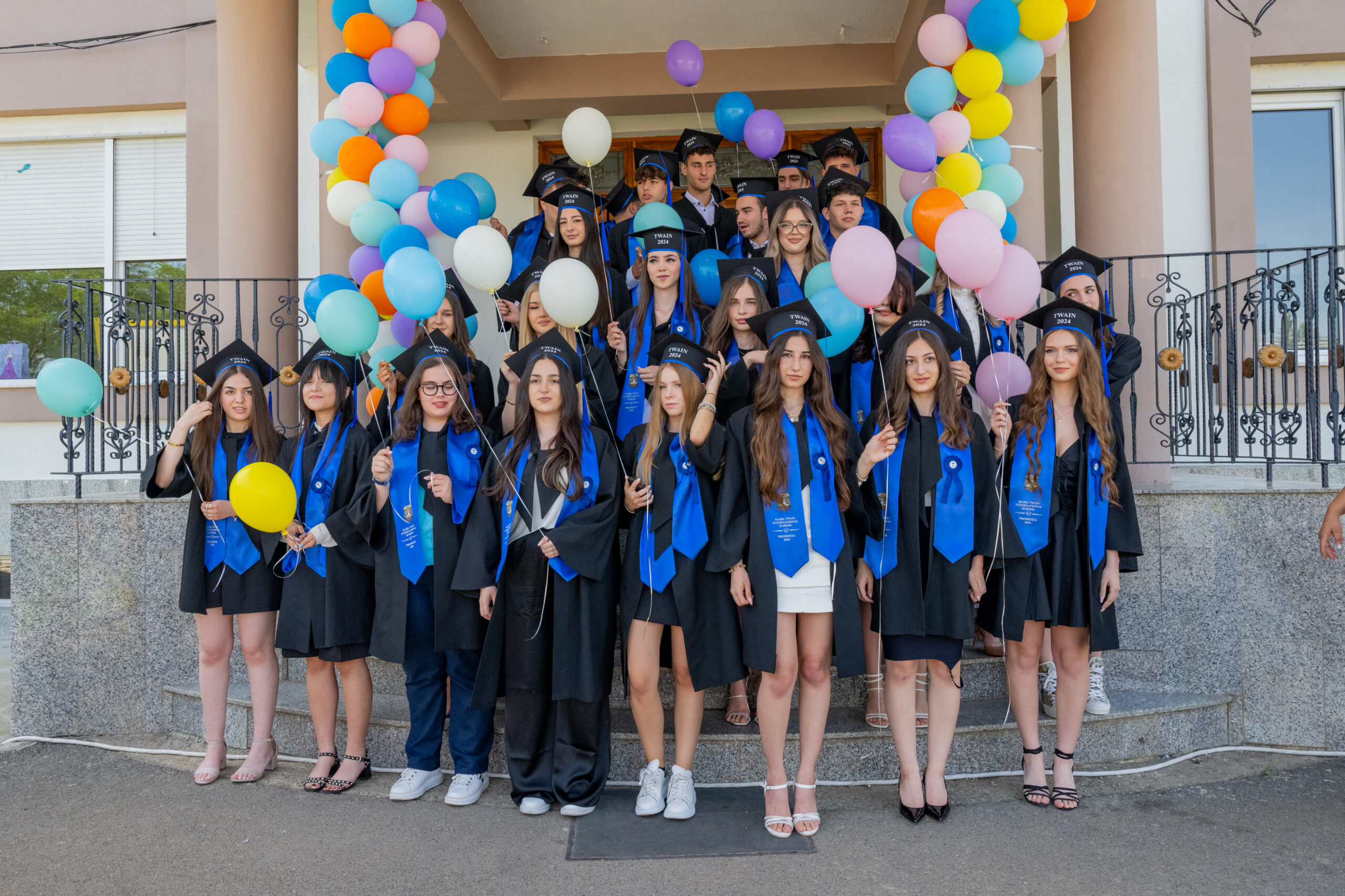 https://marktwainschool.ro/wp-content/uploads/2025/03/Graduation-MT-0203-scaled.jpg